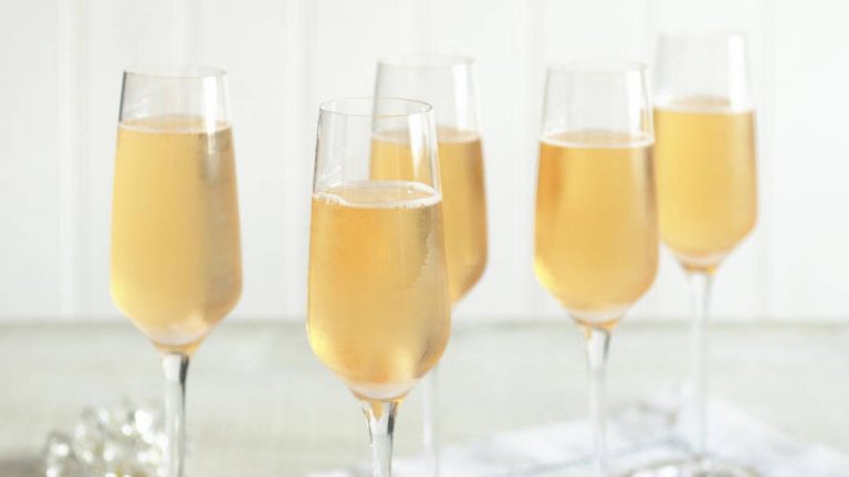 Comment réussir un cocktail : le Champagne Cocktail