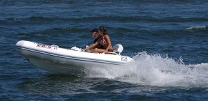 Bateau semi-rigide