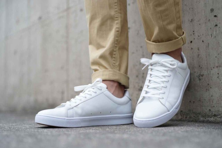 Chaussures blanches : un style moderne et sans fausse note
