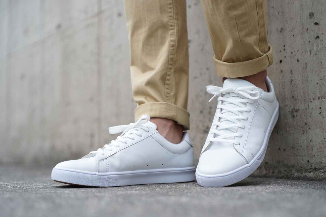Chaussures blanches : un style moderne et sans fausse note