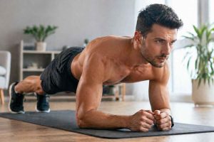 Exercice de gainage pour renforcer les abdominaux et obtenir un ventre plat durablement